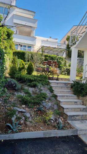 Apartmani Mali