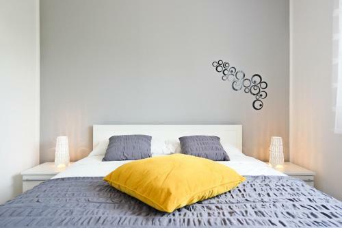 Apartment White
