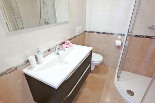 Apartment White