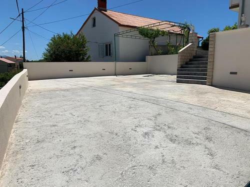 Apartmani Vinko Near Rab Center