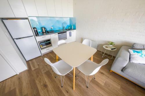 Max's Beachside Holiday Home
