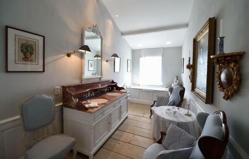 Hostal Ch�teau Du Tertre