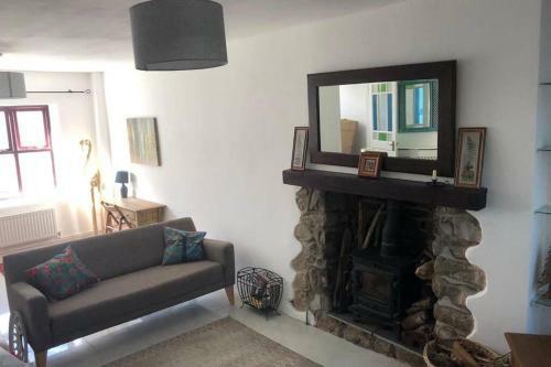 Mumbles Fishermans Cottage With Sea Views