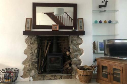 Mumbles Fishermans Cottage With Sea Views