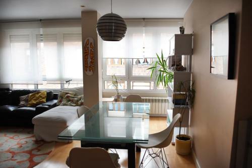 Apartamento Pisazo Reformado En El Centro Con Garaje Privado