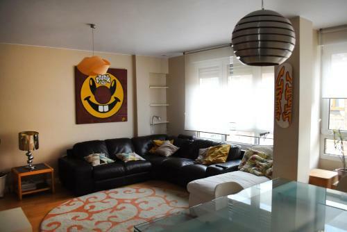 Apartamento Pisazo Reformado En El Centro Con Garaje Privado