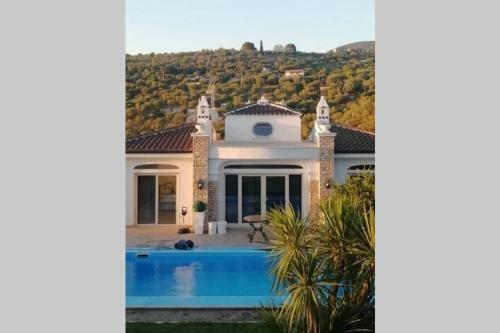 Luxury Villa With Pool