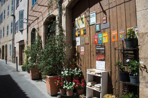 Bed & Breakfast Villa De Lorgues
