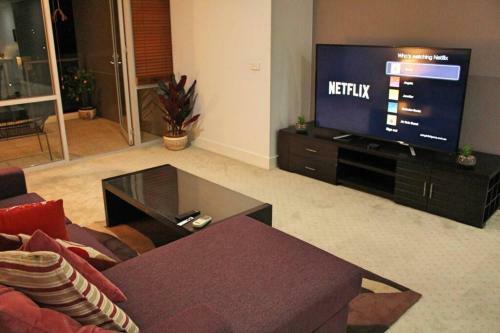 Apartamento Executively Styled 2 Bed, 2 Bath, Perfect Location