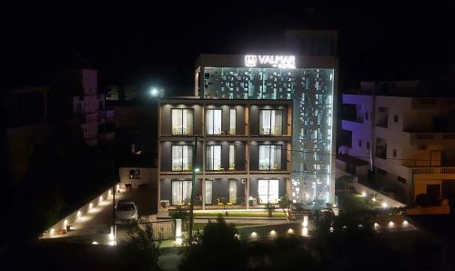 Valmar Hotel