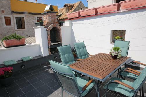 Apartments Stonehouse