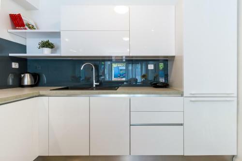 Modern Mediterranean Apartment