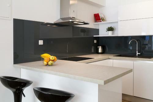 Modern Mediterranean Apartment