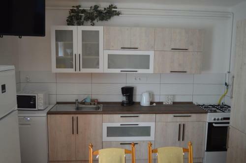 Csepp Nyaral�h�z Medenc�vel