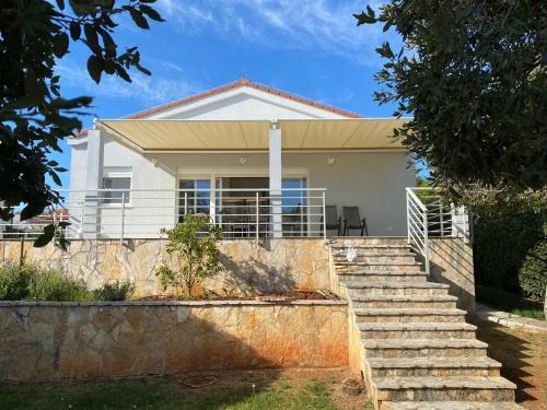 Villa Seaside House Puntaskala