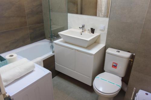 Gold Class Apartment Ams 63