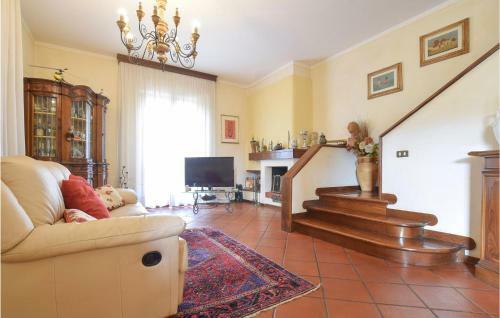 Amazing Home In Camaiore With 3 Bedrooms