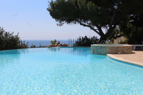 Romina Summer Home1