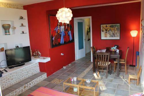 Romina Summer Home1