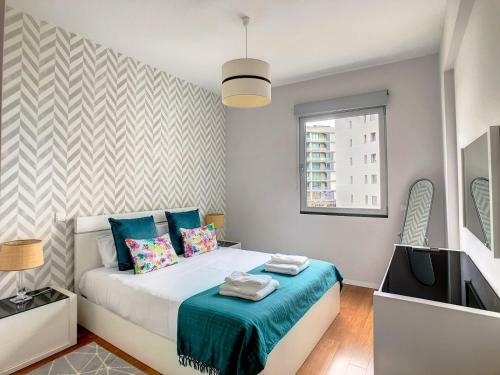 Alameda Apartment By Mhm