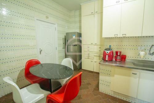 Apartamento Vista Para O Mar 3 Dorm Com Wifi 250 Mbps