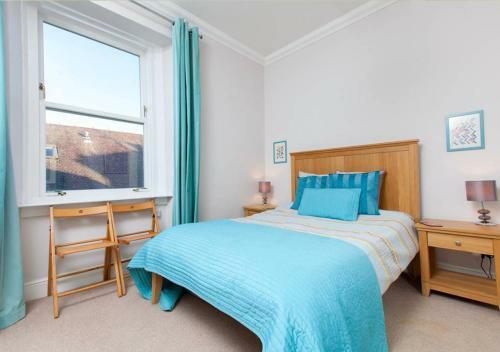 Bright And Modern Causewayside Apartment
