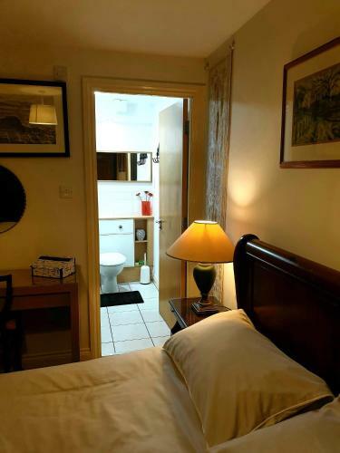Central En-suite Room