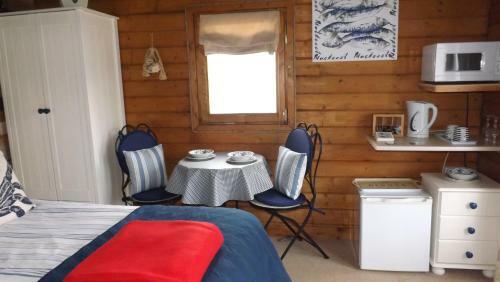 Bed & Breakfast Luxury Log Cabin With Views Of The Devon Countryside