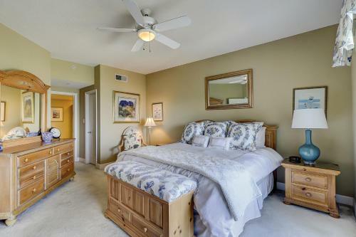 Villa 6501 Hampton Place