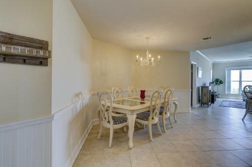 Villa 6501 Hampton Place