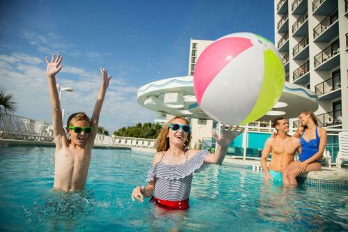 Aparthotel Ocean Escape Condos By Landmark Resort
