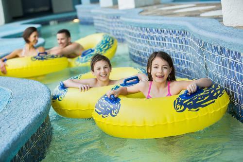 Aparthotel Ocean Escape Condos By Landmark Resort