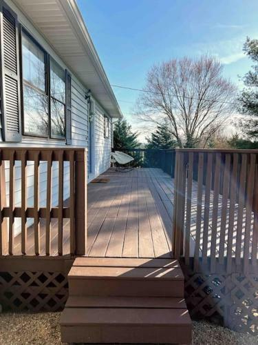 New Cozy Cottage 4 Mins Away From Douglas Lake