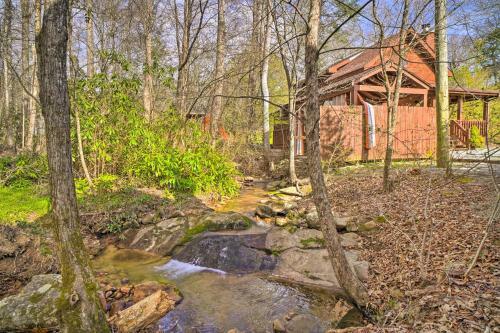 Apartamento Cute And Cozy Creekside Cabin By Pigeon Forge!