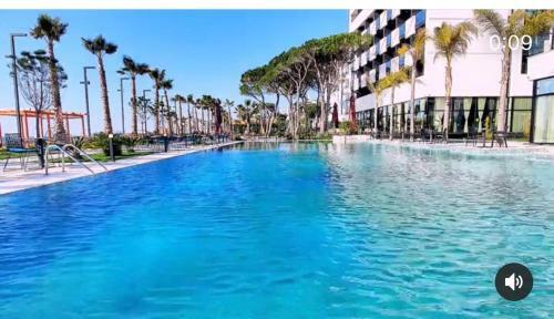 Apartamento Lovely 2-bedroom Flat *free Parking*pool*beach