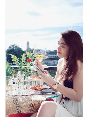 Hotel Kh�ch S?n Thu Lan