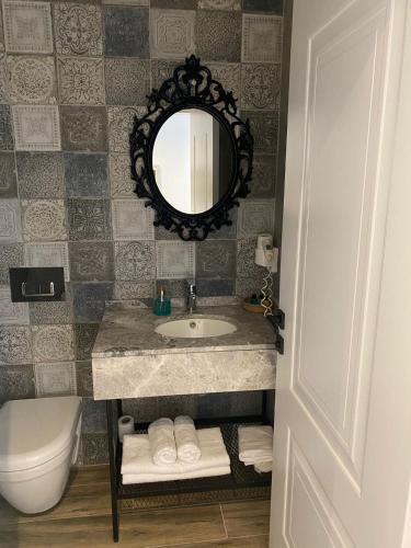 Chloe Boutique Hotel