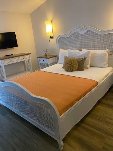 Chloe Boutique Hotel