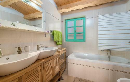House Ulika - Freshly Renovated, Unique Rural Style