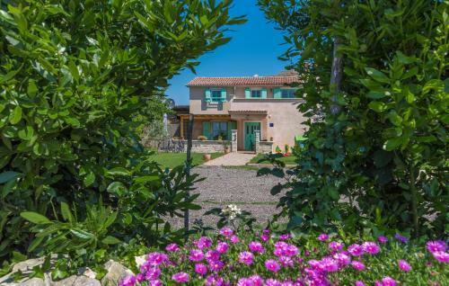 House Ulika - Freshly Renovated, Unique Rural Style