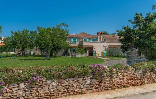 House Ulika - Freshly Renovated, Unique Rural Style