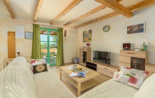 House Ulika - Freshly Renovated, Unique Rural Style