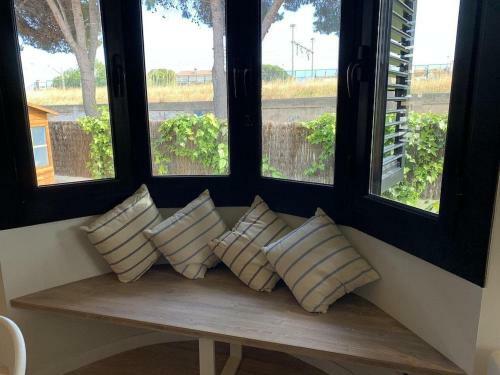 Stylish Beach House 600m To Sea