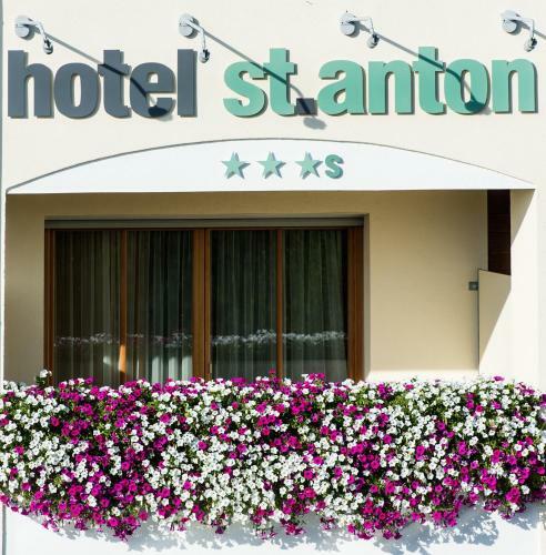 Hotel St. Anton