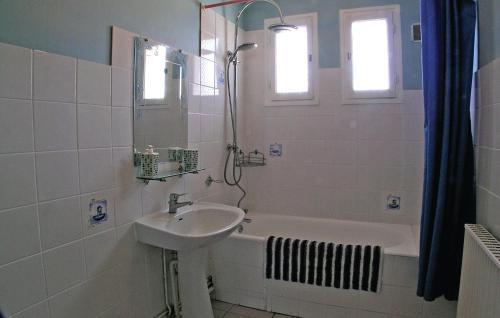 Holiday Home Regniere Ecluse Rue Du Campigneuls