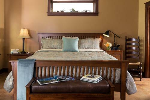 Hartzell House Bed And Breakfast