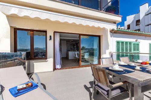 Apartment On The Seafront Faroles 1