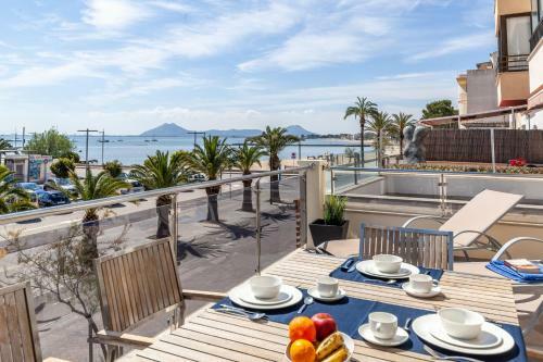 Apartment On The Seafront Faroles 1