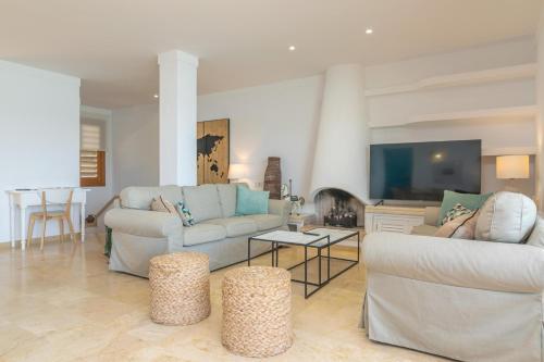 Apartamento Ed Bellveure 2 C -duplex-