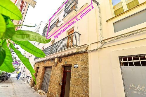 Plaza Herrer�a Central Apartments With Balconies